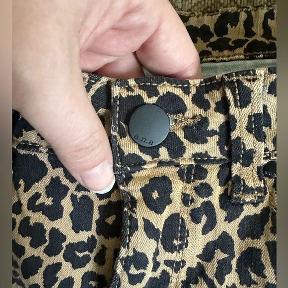 Women’s leopard skinny stretch jean - Picture 4 of 7